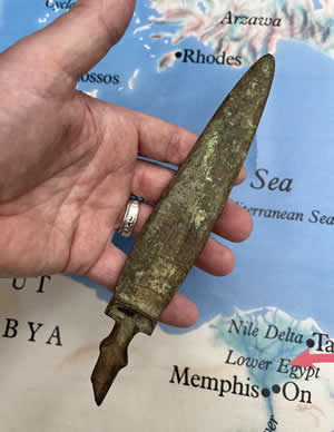 1000-600 BC Bronze Dagger